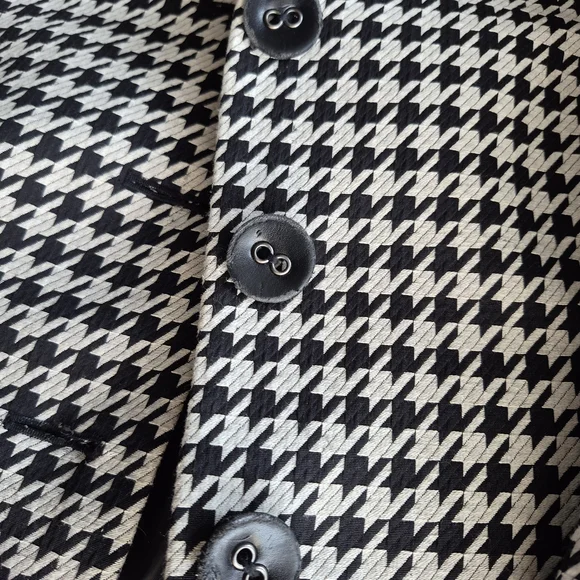 Tahari Houndstooth Blazer in Black and White - Picture 6 of 10